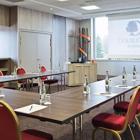 Doubletree By Hilton Lyon Eurexpo & 4* Saint-Priest (Rhone)