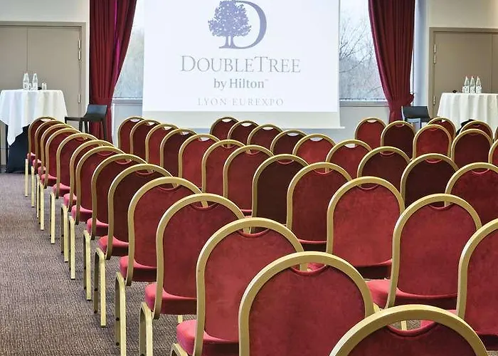 Hotel Doubletree By Hilton Lyon Eurexpo & 4*