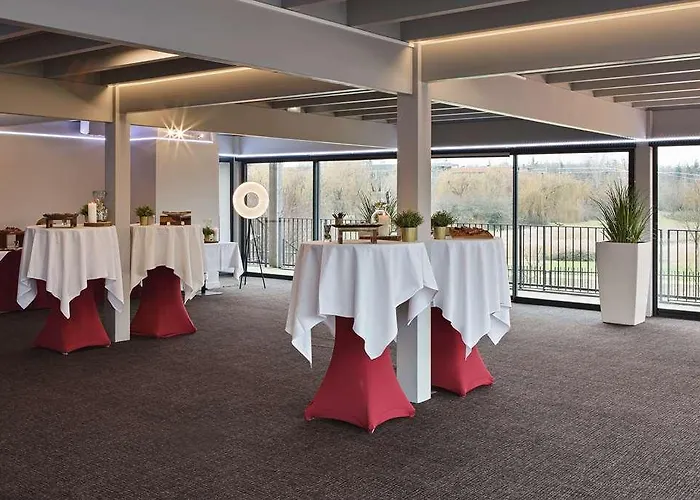 Doubletree By Hilton Lyon Eurexpo & Hotel Saint-Priest (Rhone)