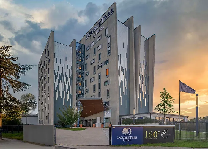 Doubletree By Hilton Lyon Eurexpo & Hotel