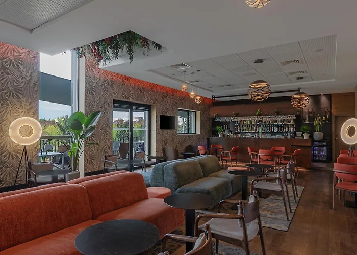 Hotel Doubletree By Hilton Lyon Eurexpo & 4*