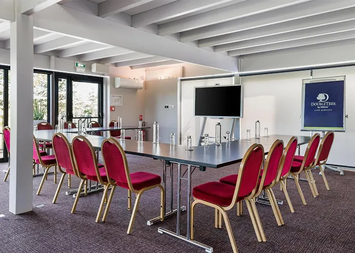 Doubletree By Hilton Lyon Eurexpo & Hotel 4*