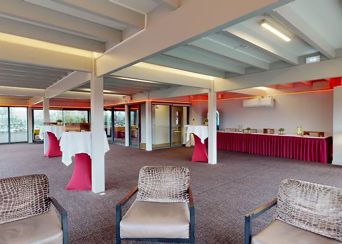 Doubletree By Hilton Lyon Eurexpo & Hotel Saint-Priest (Rhone)