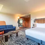 Szálloda Doubletree By Hilton Lyon Eurexpo & Saint-Priest