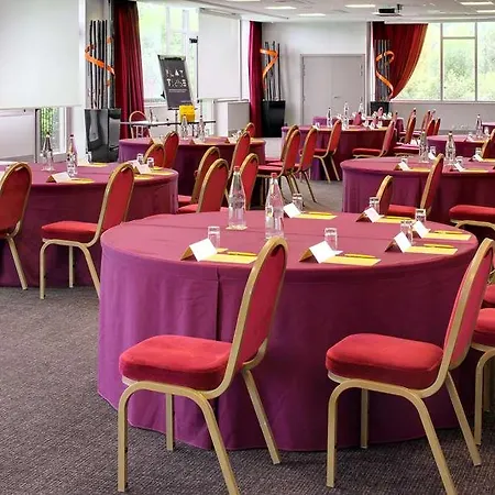 Doubletree By Hilton Lyon Eurexpo & סן פריסט