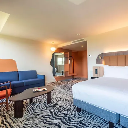 מלון Doubletree By Hilton Lyon Eurexpo & סן פריסט