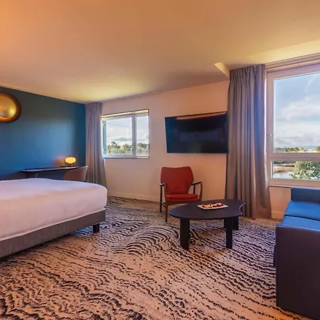מלון Doubletree By Hilton Lyon Eurexpo & סן פריסט