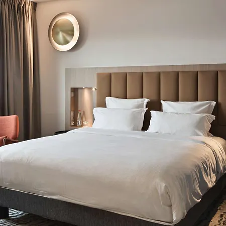 Doubletree By Hilton Lyon Eurexpo & סן פריסט