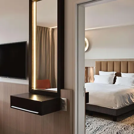 Doubletree By Hilton Lyon Eurexpo & 4* Saint-Priest (Rhone)
