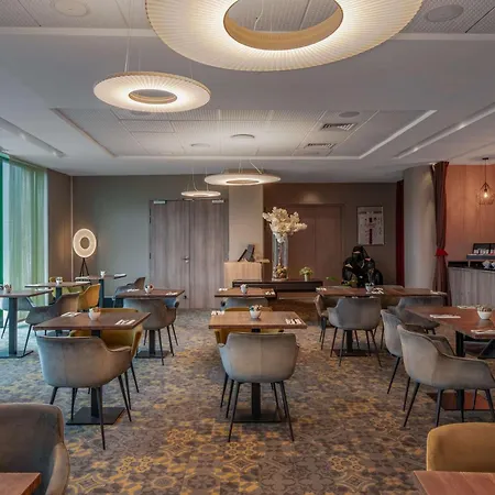 Doubletree By Hilton Lyon Eurexpo &