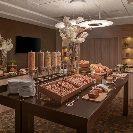 Szálloda Doubletree By Hilton Lyon Eurexpo & Saint-Priest