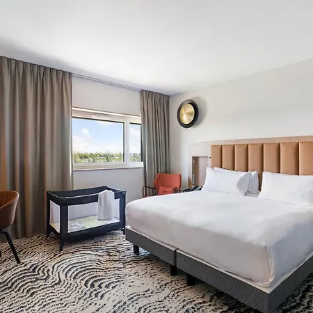 Doubletree By Hilton Lyon Eurexpo & 4* Saint-Priest (Rhone)