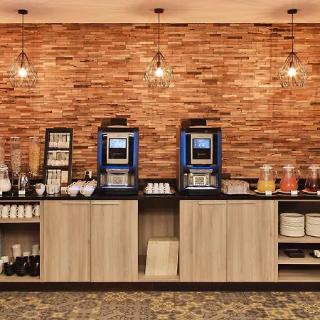 Doubletree By Hilton Lyon Eurexpo & Szálloda 4*