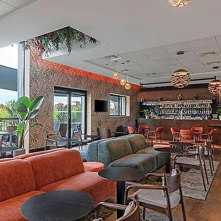 Otel Doubletree By Hilton Lyon Eurexpo & Saint-Priest (Rhone)