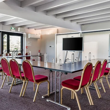 Doubletree By Hilton Lyon Eurexpo & Hotel