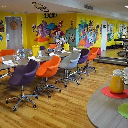Otel Doubletree By Hilton Lyon Eurexpo &